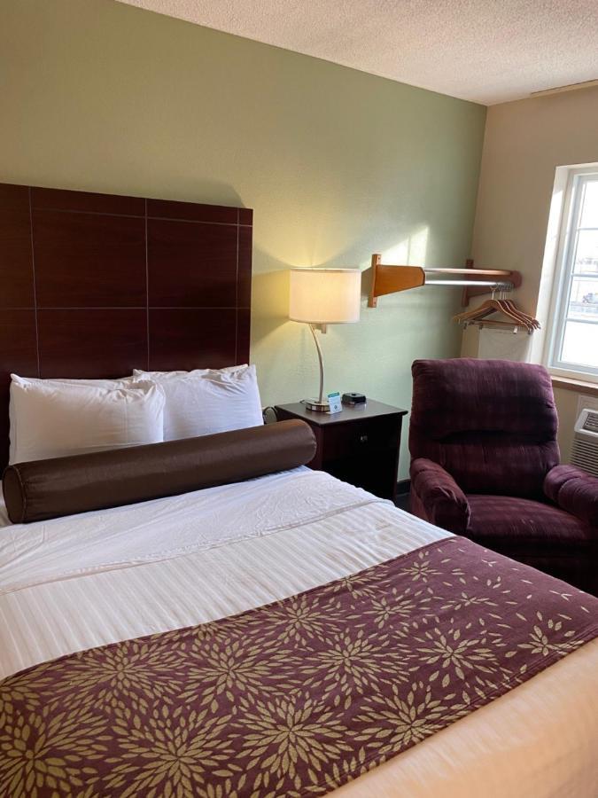 Boarders Inn & Suites By Cobblestone Hotels - 브로큰보우 외부 사진