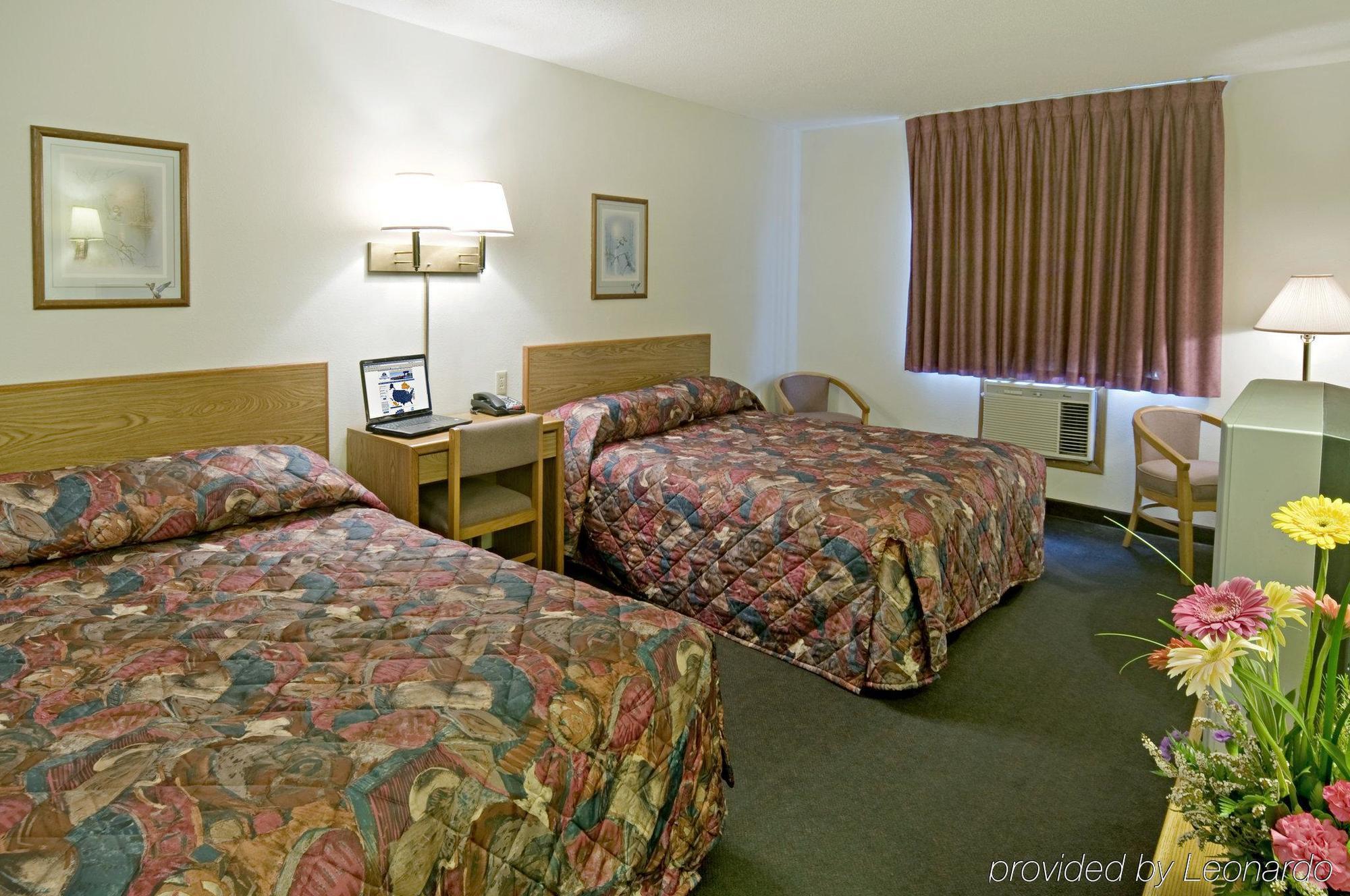 Boarders Inn & Suites By Cobblestone Hotels - 브로큰보우 객실 사진